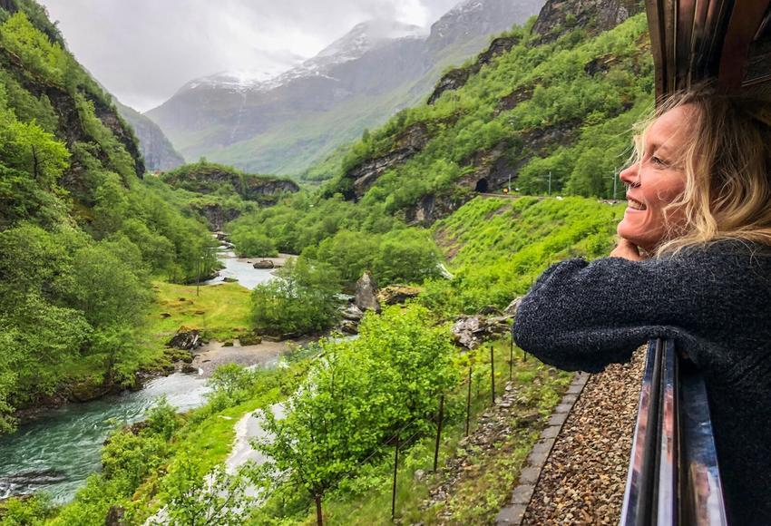 Flåmsbanen travelling with train