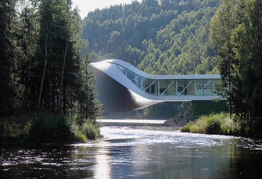 The Twist at outdoor museum Kistefos - a bridge, gallery and art piece